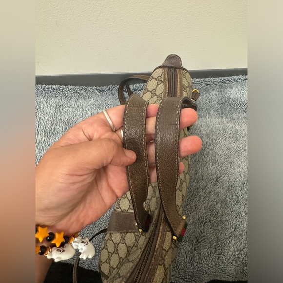 Gucci Crossbody Handbag - Picture 8 of 16